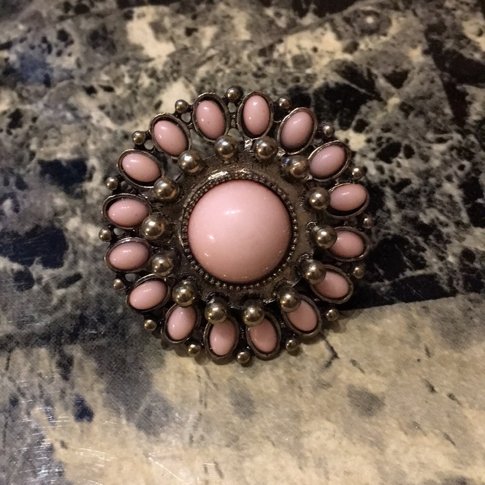 Pink stretchy cocktail ring